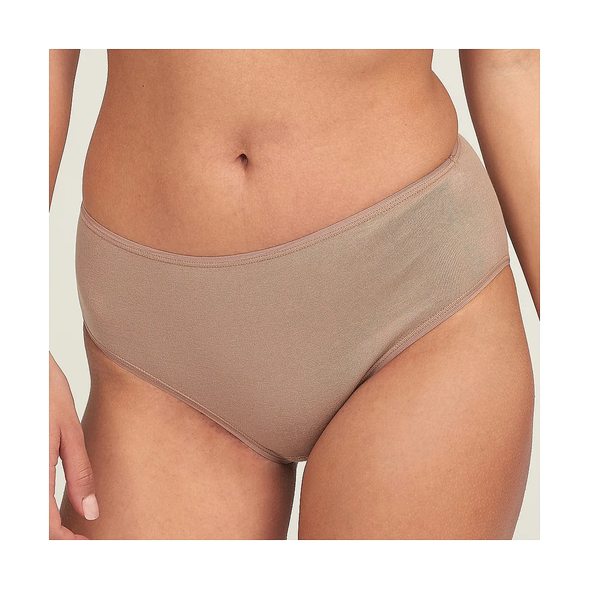 5747 SEAMLESS BASIC PANTY