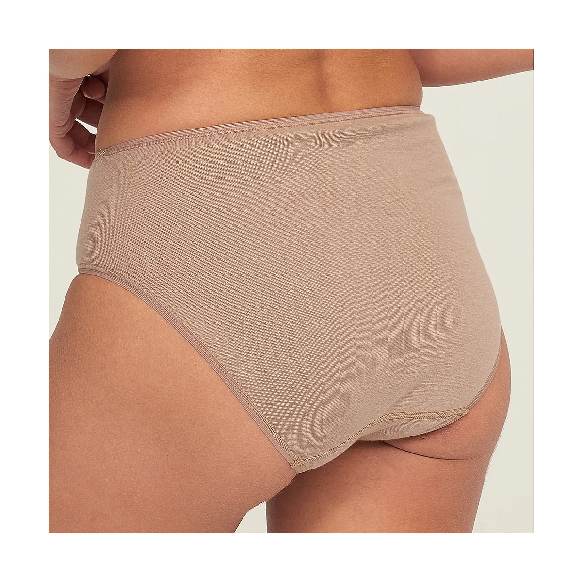 5747 SEAMLESS BASIC PANTY