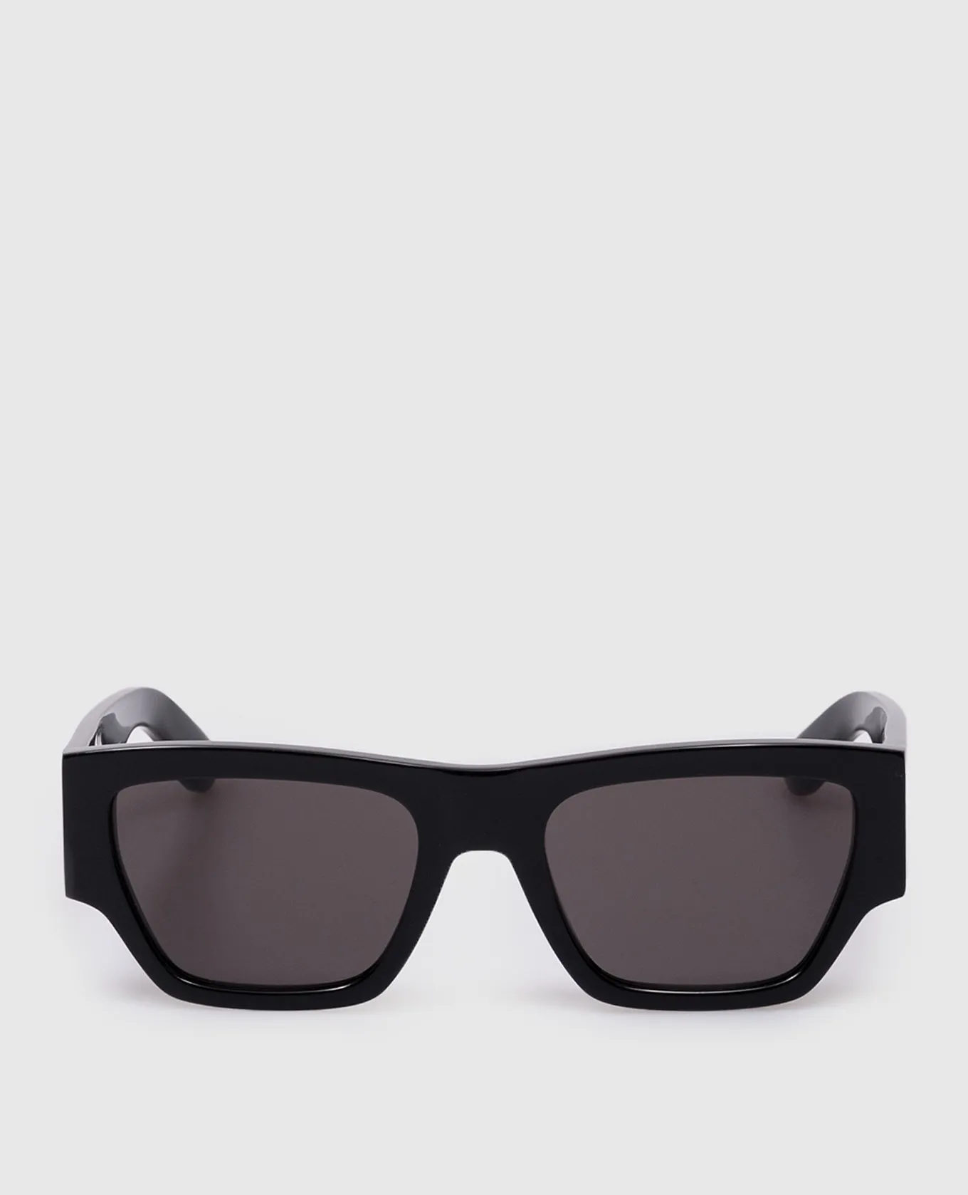 Alexander McQueen Angled logo sunglasses in black