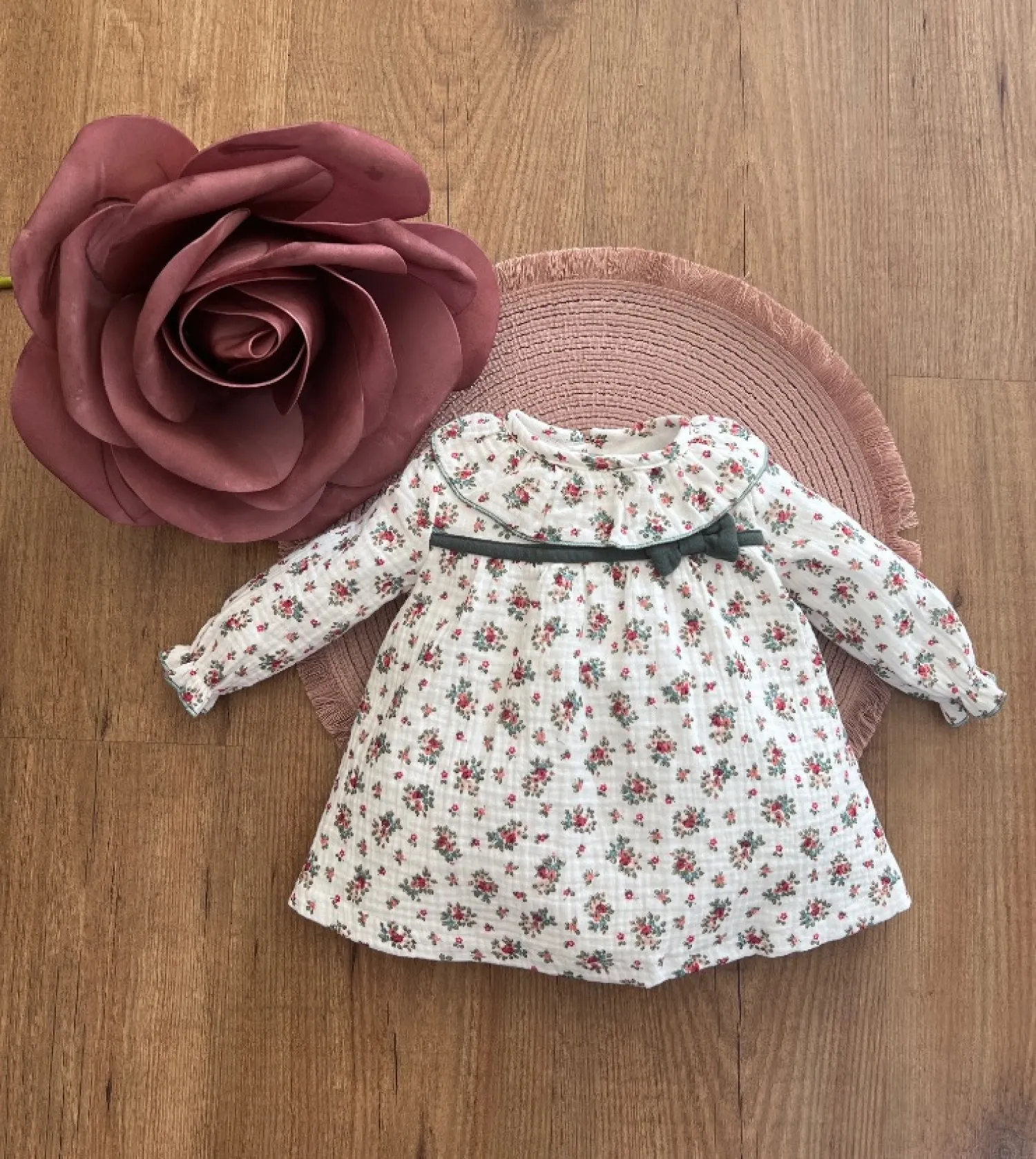 Baby girl dress Peach Collection.