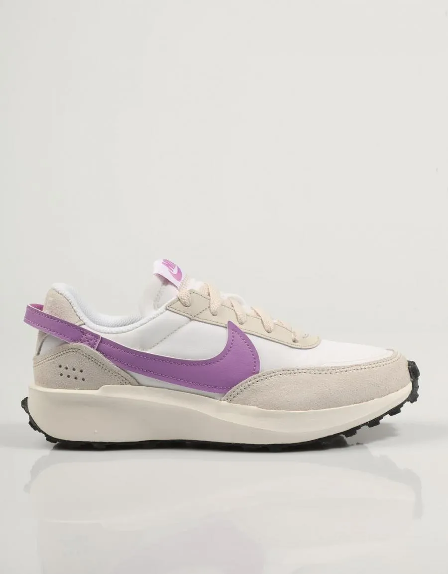  baskets NIKE Waffle en Blanc 83584