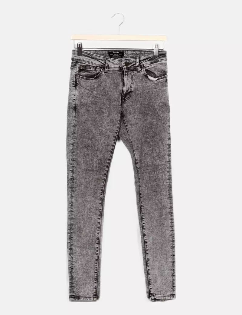 Bershka Pantalón denim gris