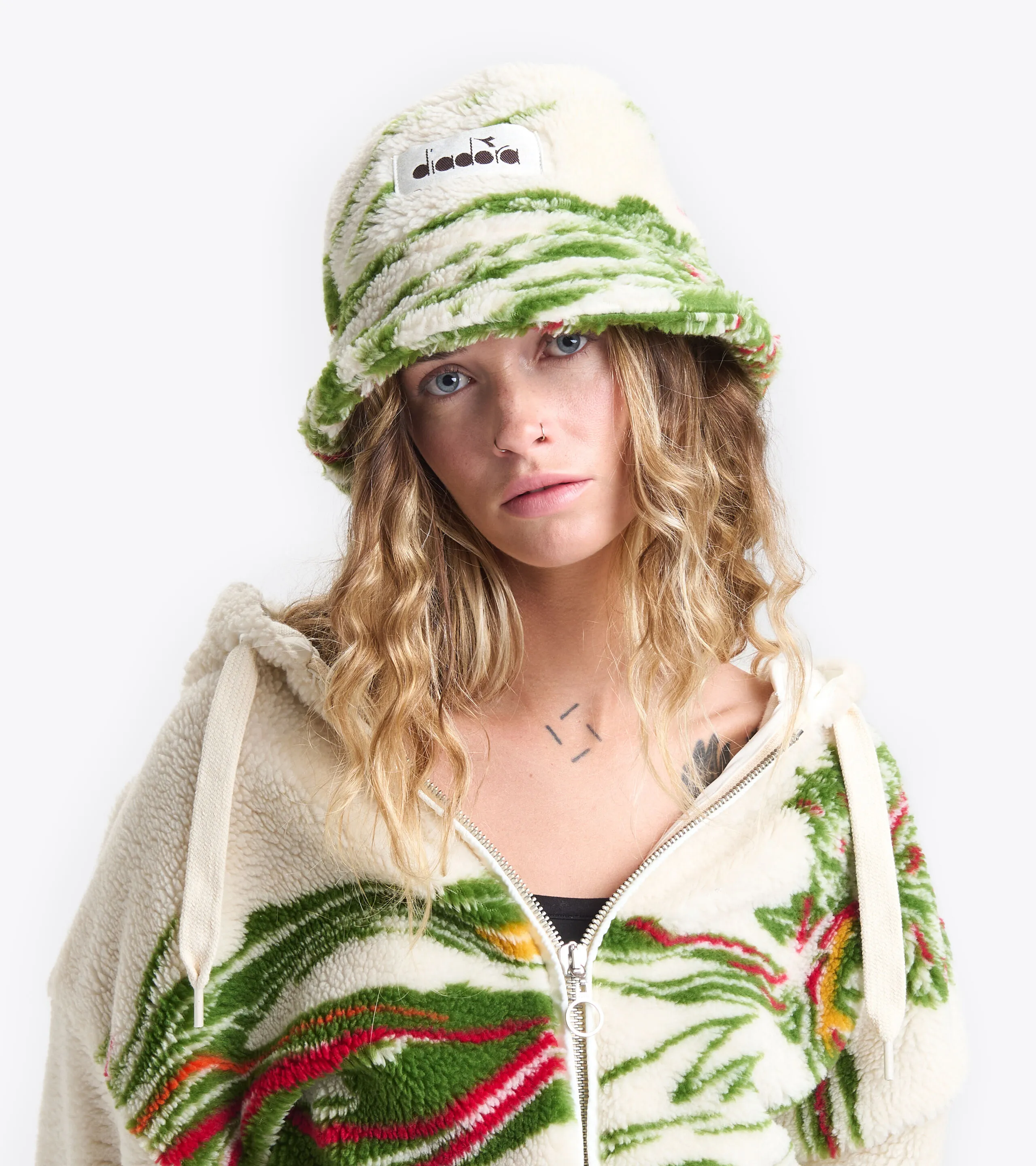 L. BUCKET HAT MADAME Sombrero de pescador - diadora x Madame