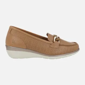 Mocasines de piel camel efecto trenzado con cadena