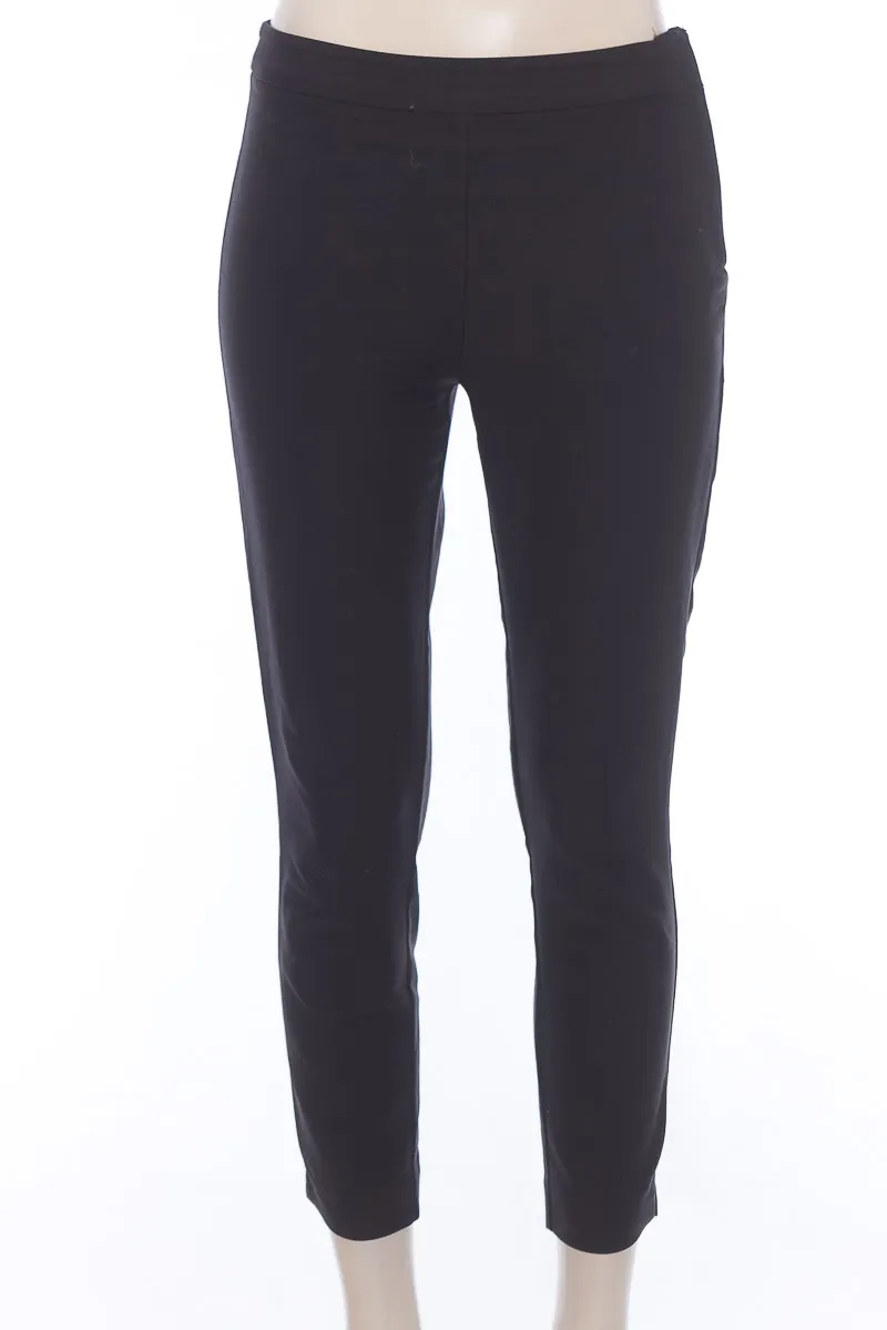 Pantalón color Negro - Stradivarius