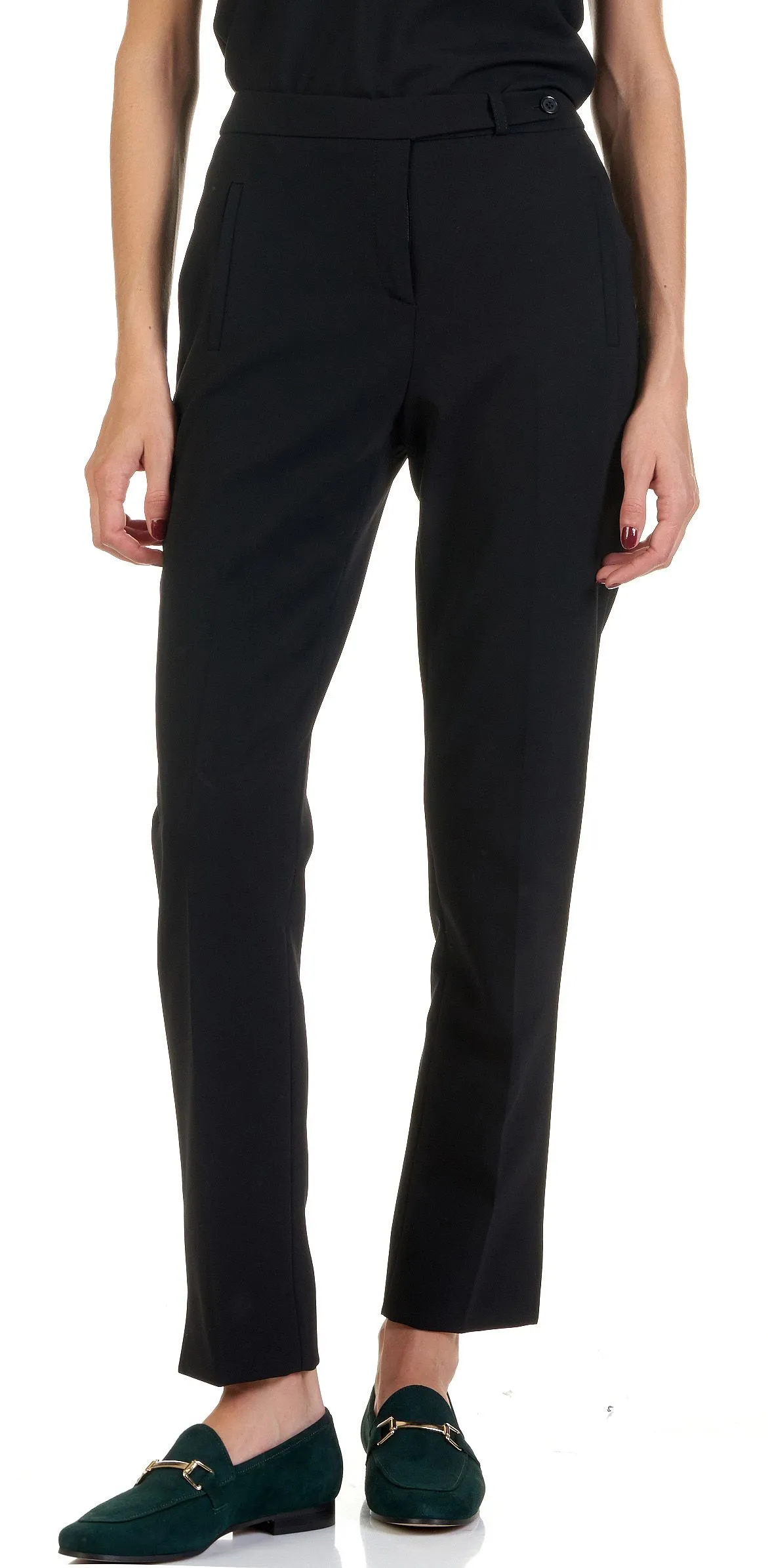 Pantalón slim de crepé en negro