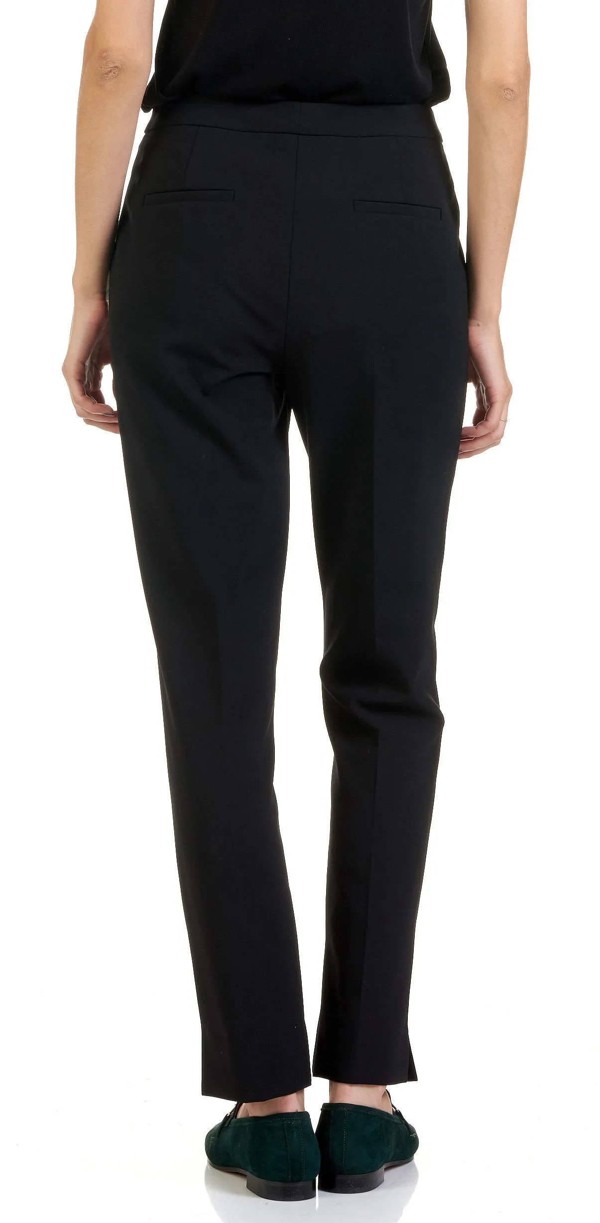 Pantalón slim de crepé en negro