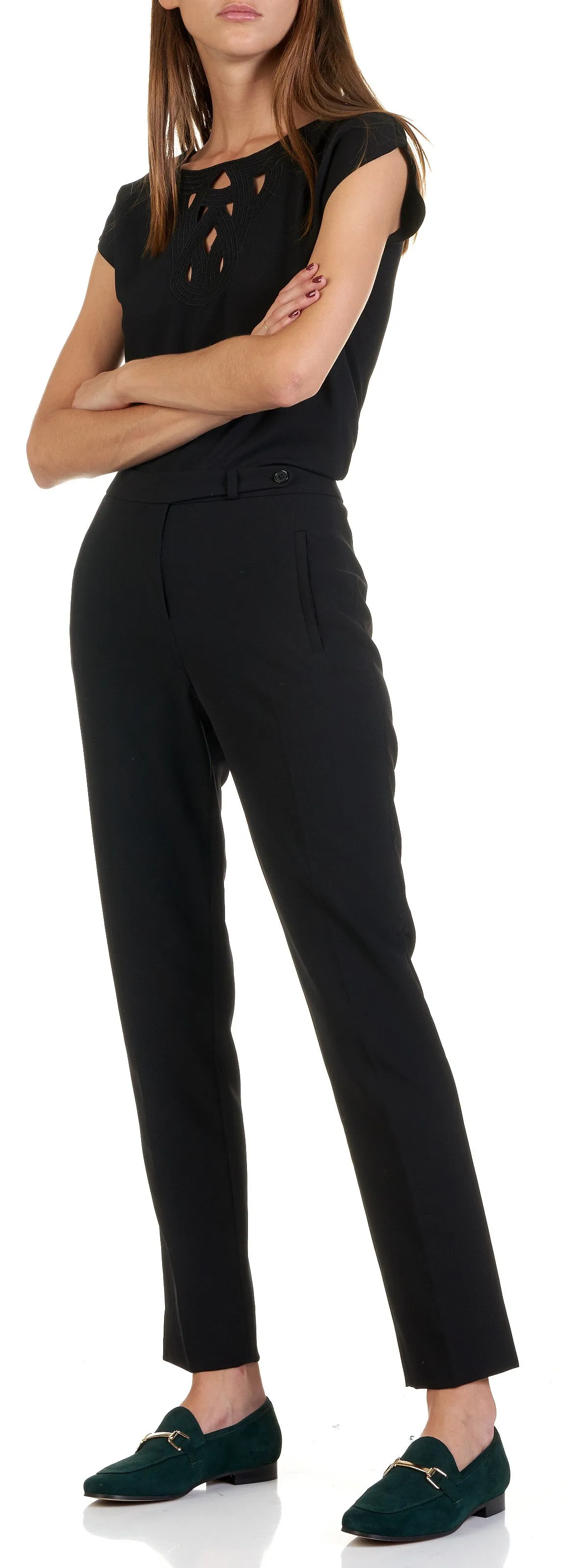 Pantalón slim de crepé en negro