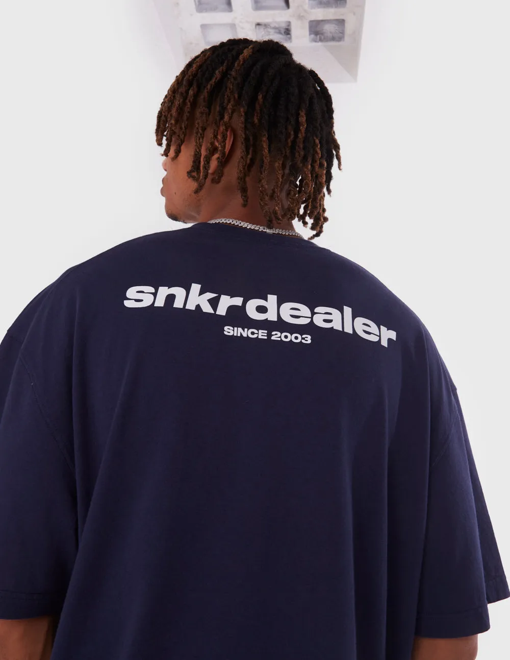 SNKR NAVY T-SHIRT