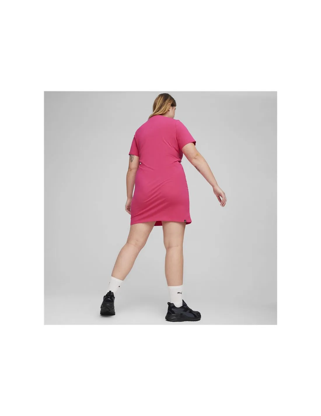 Vestido Puma ESS lim Dress Garnet ose Mujer